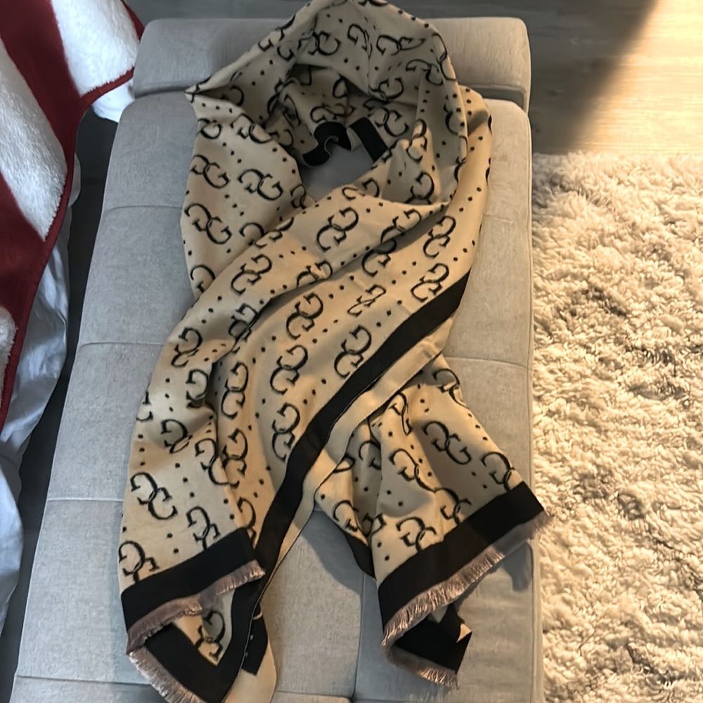 Scarf/ Shawl